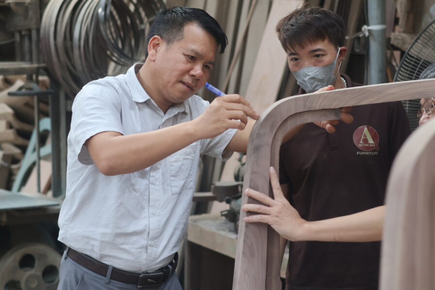 Nội Thất Quỳnh Anh – Xưởng Sản Xuất Gỗ Óc Chó Chuyên Thi Công Nội Thất Cao Cấp Theo Bản Vẽ